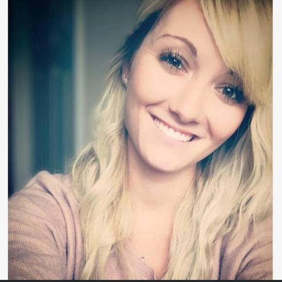 Meet your Posher, Tayler - Picture 1 of 1